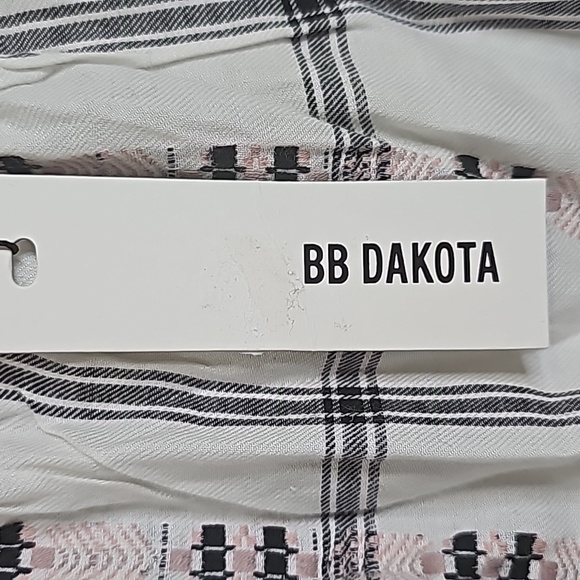 5/25 ♥️ BB Dakota off the shoulder blouse - Picture 6 of 8